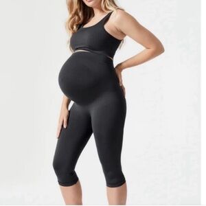 Blanqi Black Maternity Cropped Legging